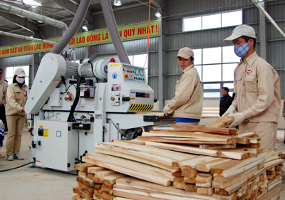 Lập kế hoạch bảo vệ môi trường cho cơ sở sản xuất đồ gỗ trang trí nội thất ở Cần Thơ
